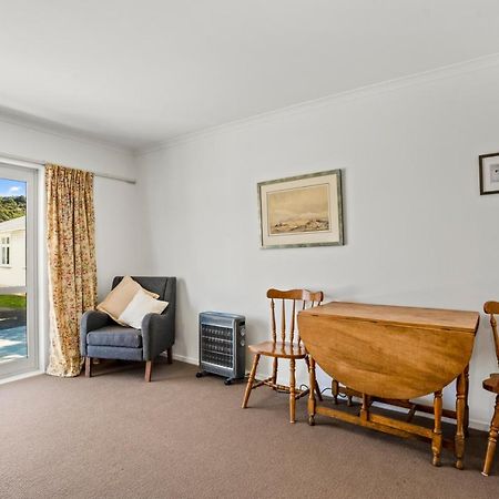 Karori Kabin - Karori Holiday Home เวลลิงตัน ภายนอก รูปภาพ